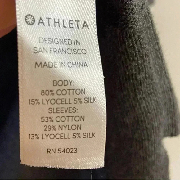 Athleta Sweater Crewneck Pullover Medium Dark‎ Gray Silk Blend - Picture 6 of 6